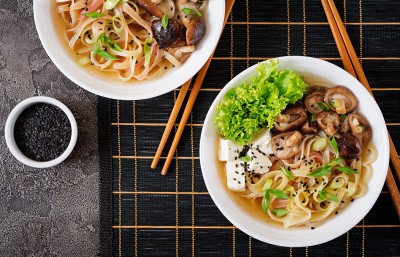 Shiitake je výborná houba, která se pouižívá nejen v přírodním léčitelství, ale také v gastronomii